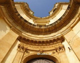 Sicilia, sprechi per 500 milioni di euro