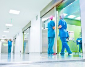 Corruzione in ospedale, indagato un medico per scambio di favori