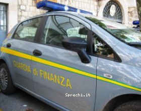Sprechi e ruberie ci costano 5,3 miliardi di euro