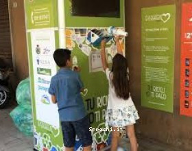 Da ora è possibile pagare la spesa con le bottiglie di plastica